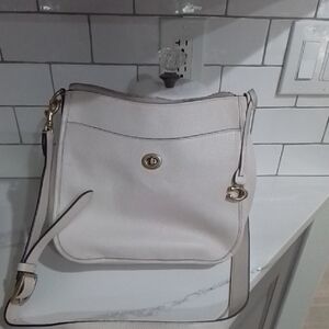 Elegant Cream Shoulder Bag